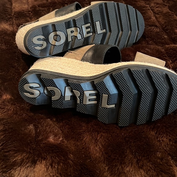 Sorel Espadrille Slip on Sandals - Picture 4 of 6